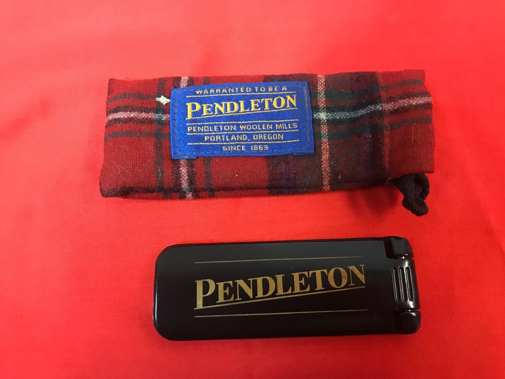 Pendleton Lint Brush with Traditional Red case