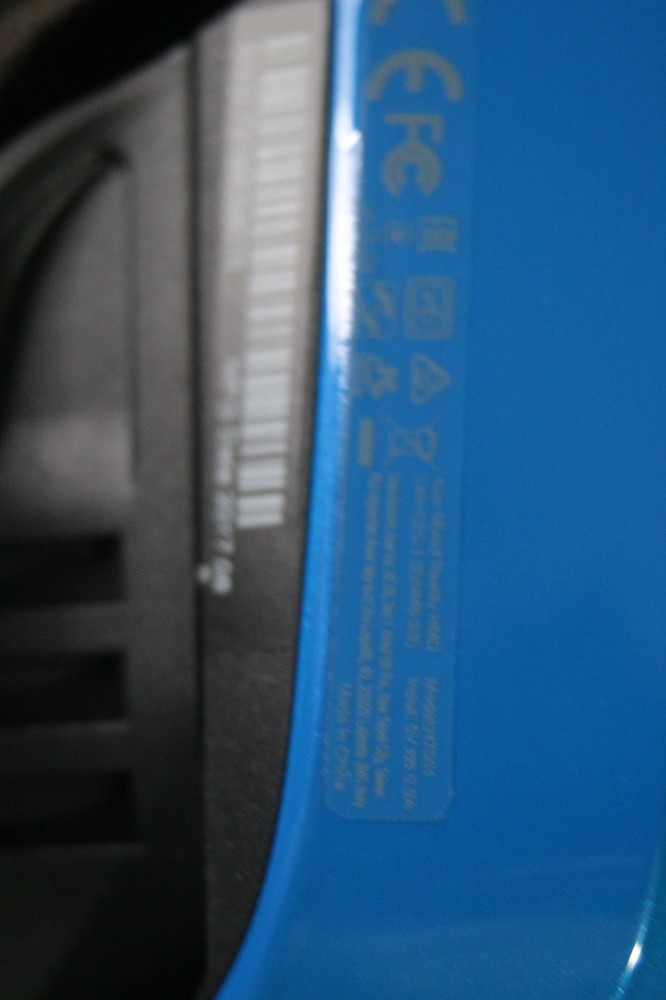 Acer Virtual Reality Windows Head-Mounted Display-H7001 Headset and Controllers.