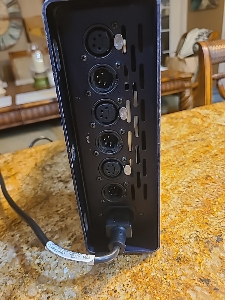 Chroma Q8 way Psu/splitterbox