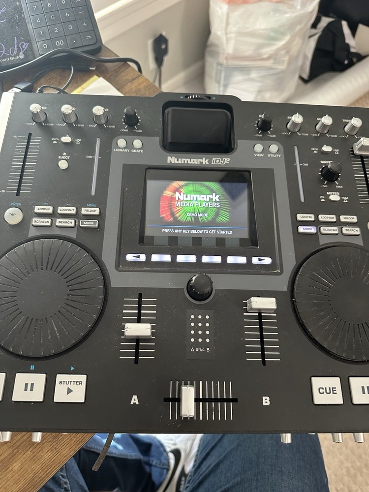 Numark iDJ2 DJ Mixing Console Compatible with iPod Mobile DJ System - TESTED