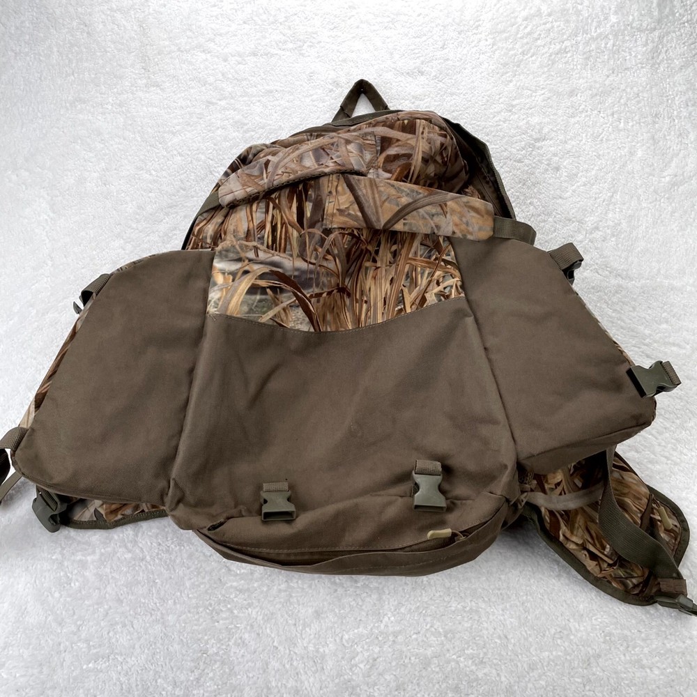 Hunting Backpack Camo Realtree Brown Adjustable Padded Straps Side Mesh Pockets