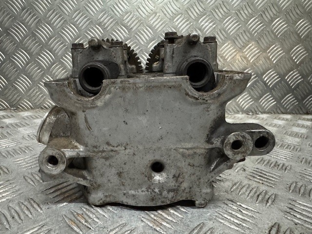 HONDA VFR 750 cylinder head 1995