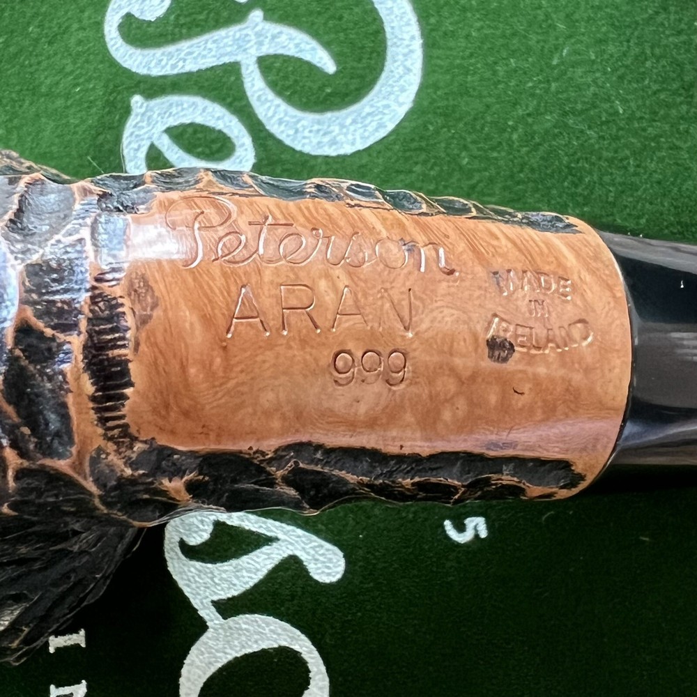 Peterson Aran Rusticated Bent Rhodesian (999) Fishtail Pipe - New