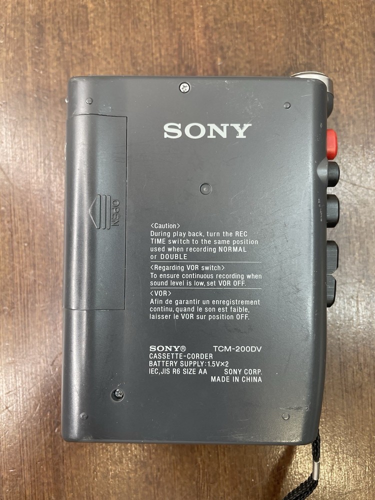 SONY TCM-200DV Handheld Cassette Recorder 2x Rec Time Read Description