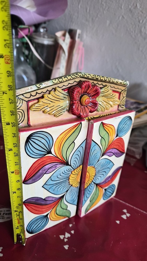 Handmade-Painted Peruvian Wooden Shadowbox Diorama nopal