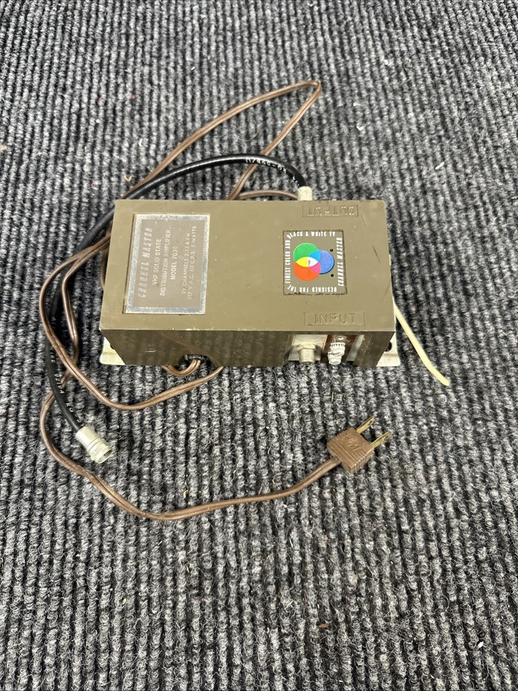 Channel Master 7036 VHF Solid State Distribution Amplifier