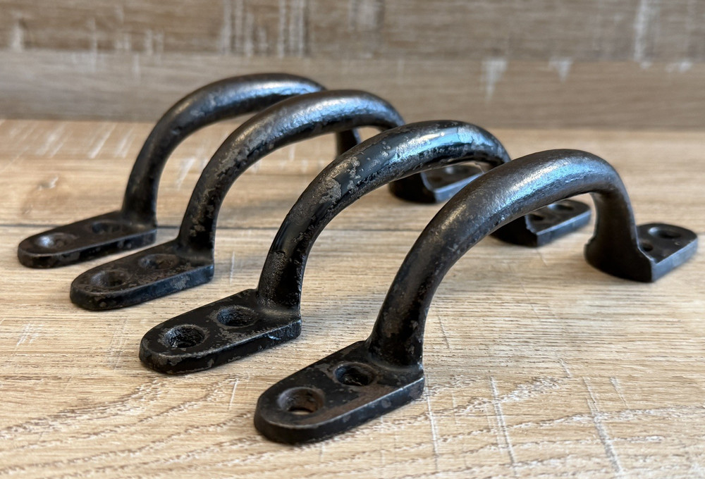 X4 VINTAGE IRON PULL HANDLES RUSTIC D HANDLES