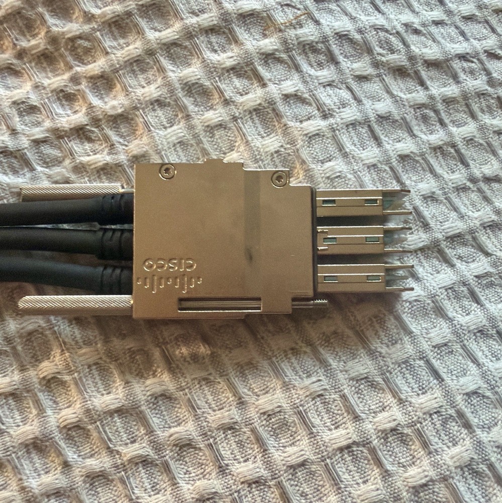 Lot of 2 Cisco STACK-T1-50CM 800-40403-01 StackWise Stacking Cable 0.5M OEM