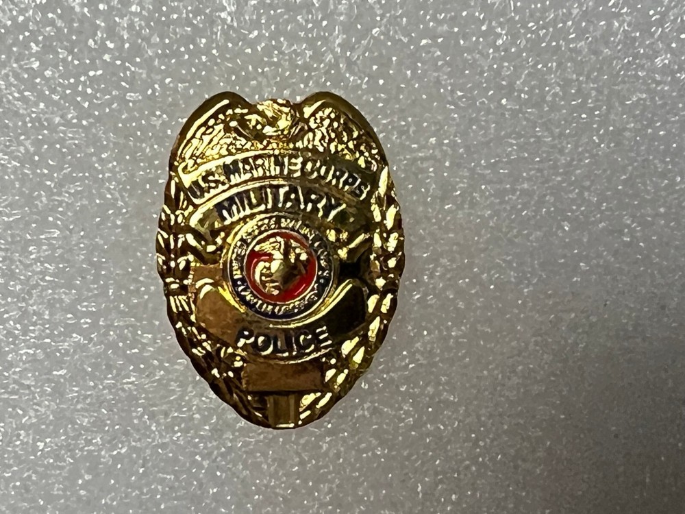 USMC MP HAT PIN MEASURES 1 INCH