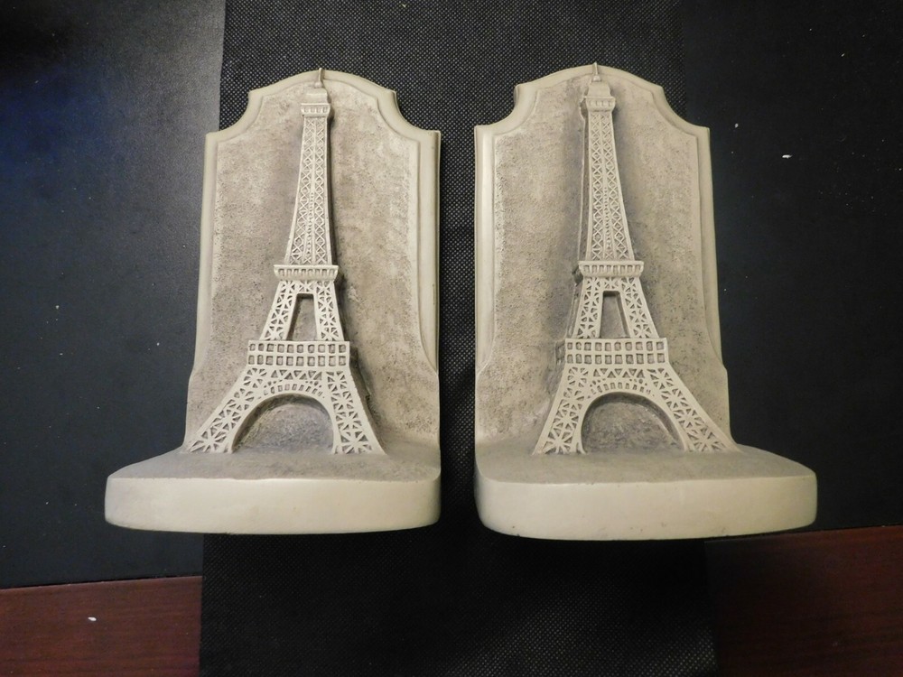 TMS 2002 EIFEL TOWER TAN BOOK ENDS! e1020HXX