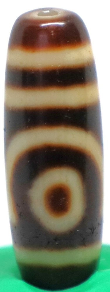beautiful ancient two eyes agate bead size 30.2mm/10.7mm
