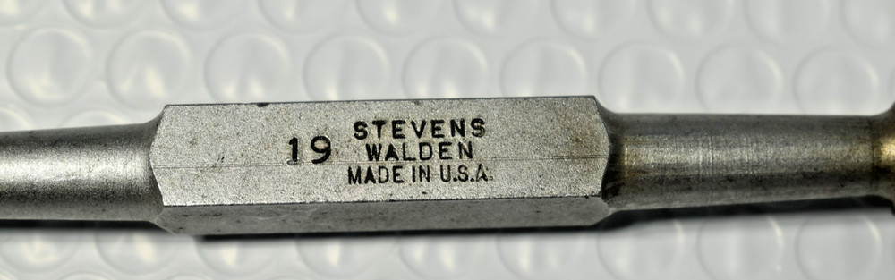 VTG STEVENS WALDEN 4 Way Non Ratchetting Screwdriver #19