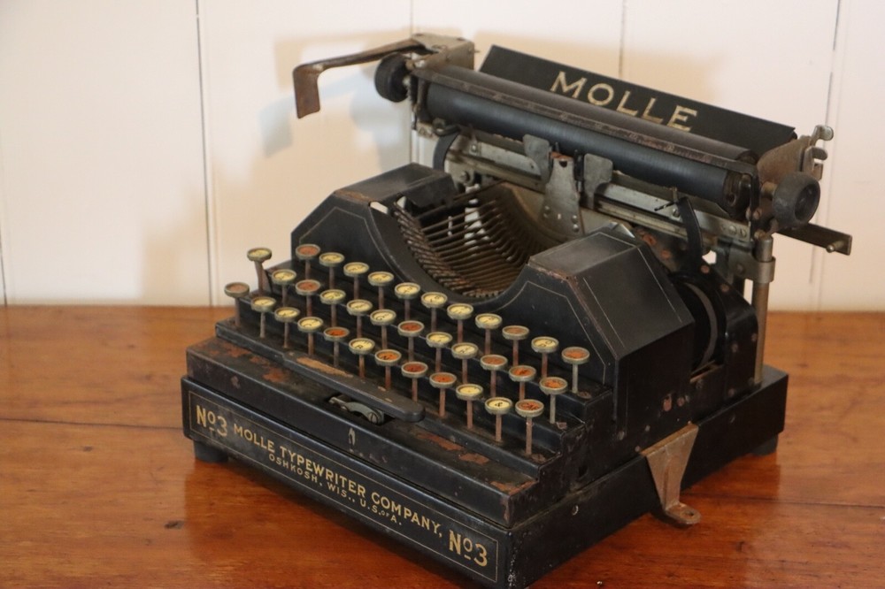 Rare Antique - MOLLE No 3 Typewriter - Highly Collectable