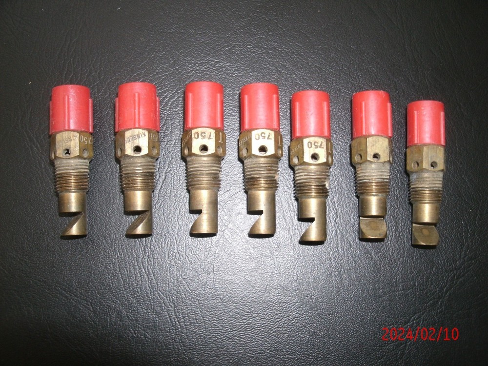 Kinsler Sprint car nozzles