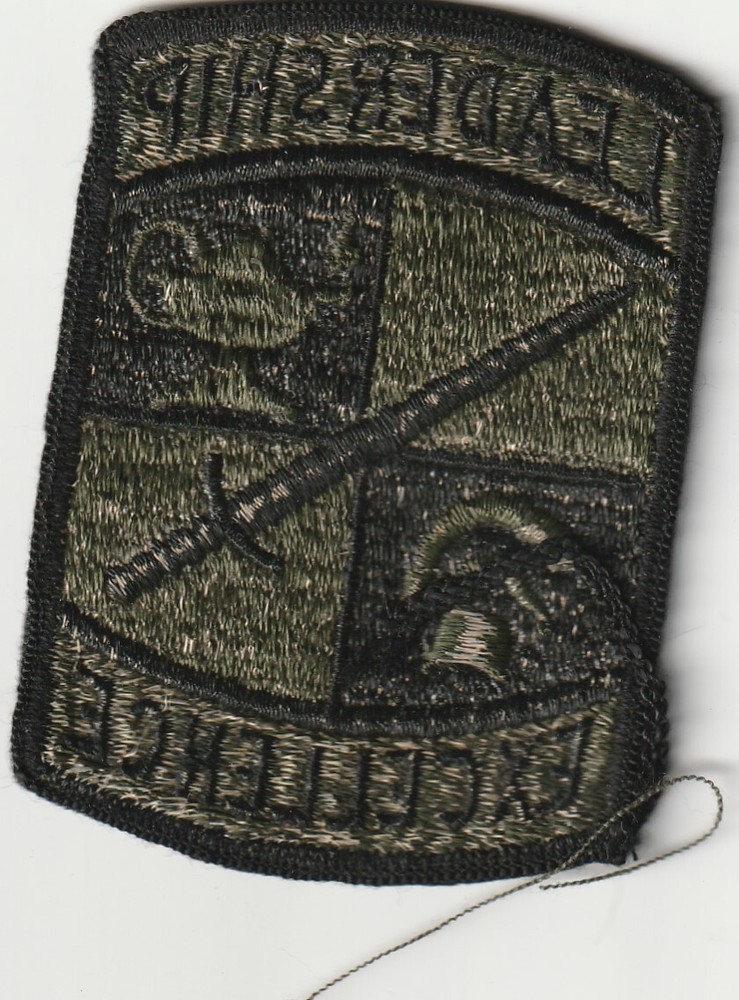 VINTAGE U.S. ARMY PATCH - LEADERSHIP EXCELLENCE - ROTC