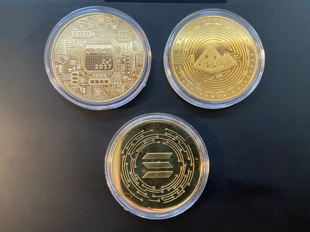 New BTC, Ether & Solana Crypto Commemorative Coins in Protective Plastic Cases