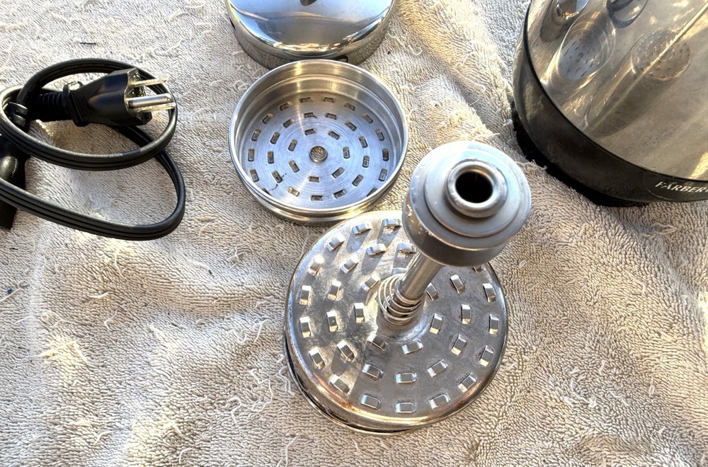 FARBERWARE 4 CUP PERCOLATOR MODEL NO.FPC240A - AS PICTURED