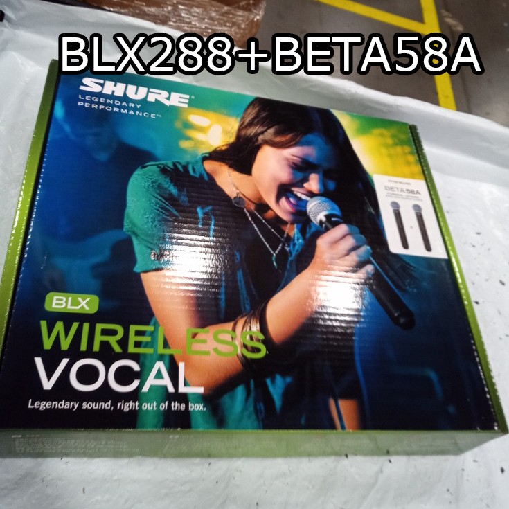 US BLX288/BETA58A Wireless microphone system with 2 microphones