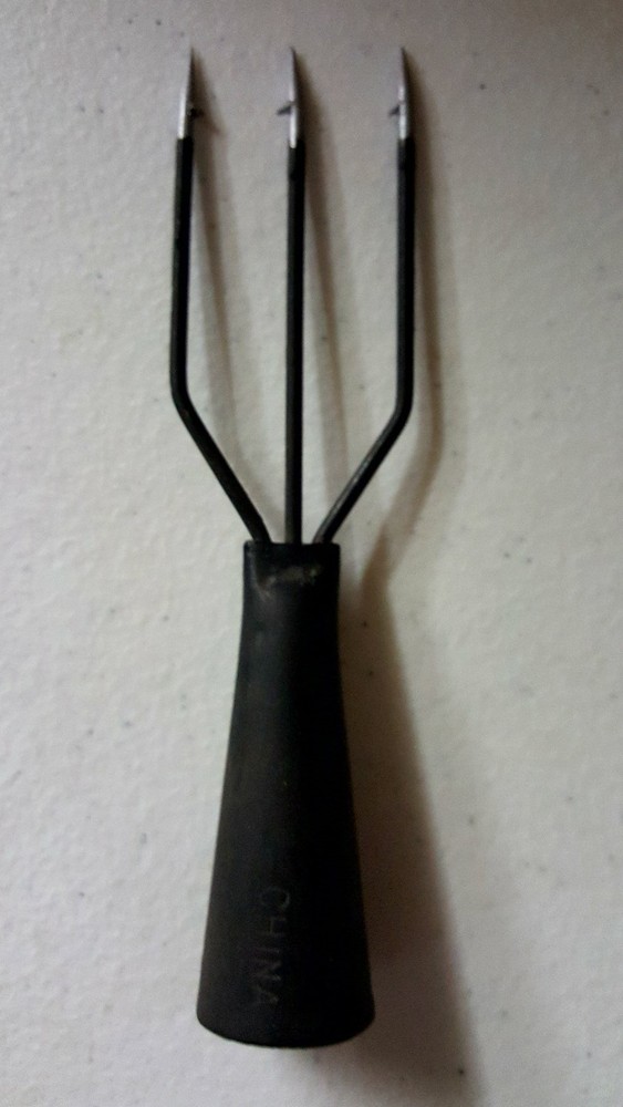 Tammy's Tackle 3 Prong Frog Spear