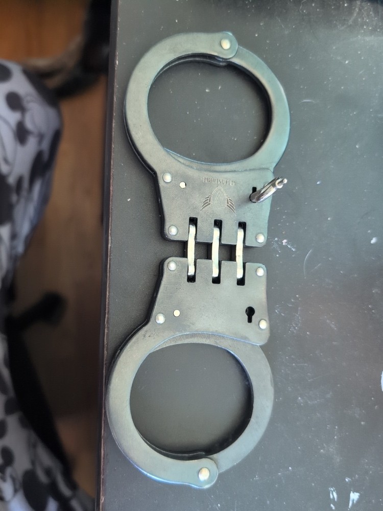 Handcuffs Vulcanforce