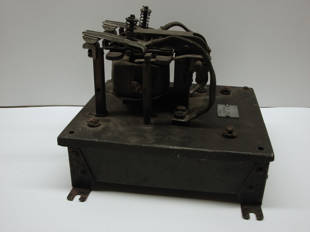 Cutler Hammer Milwaukee WIS Relay Switch???