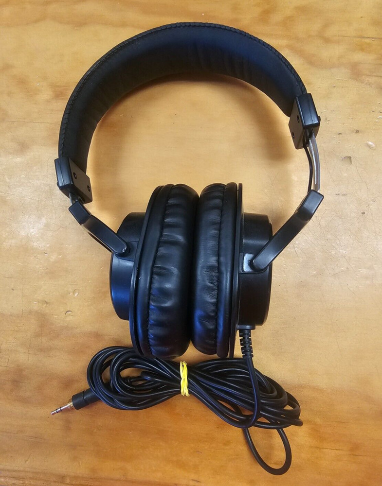 CAD - MH210 - Closed-Back Studio Headphones - Black MINT CONDITION