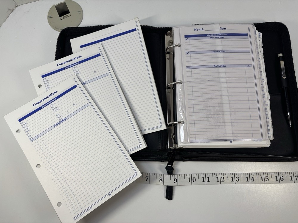 Caterpillar CAT Professional Leather Folio Binder - Zippered
