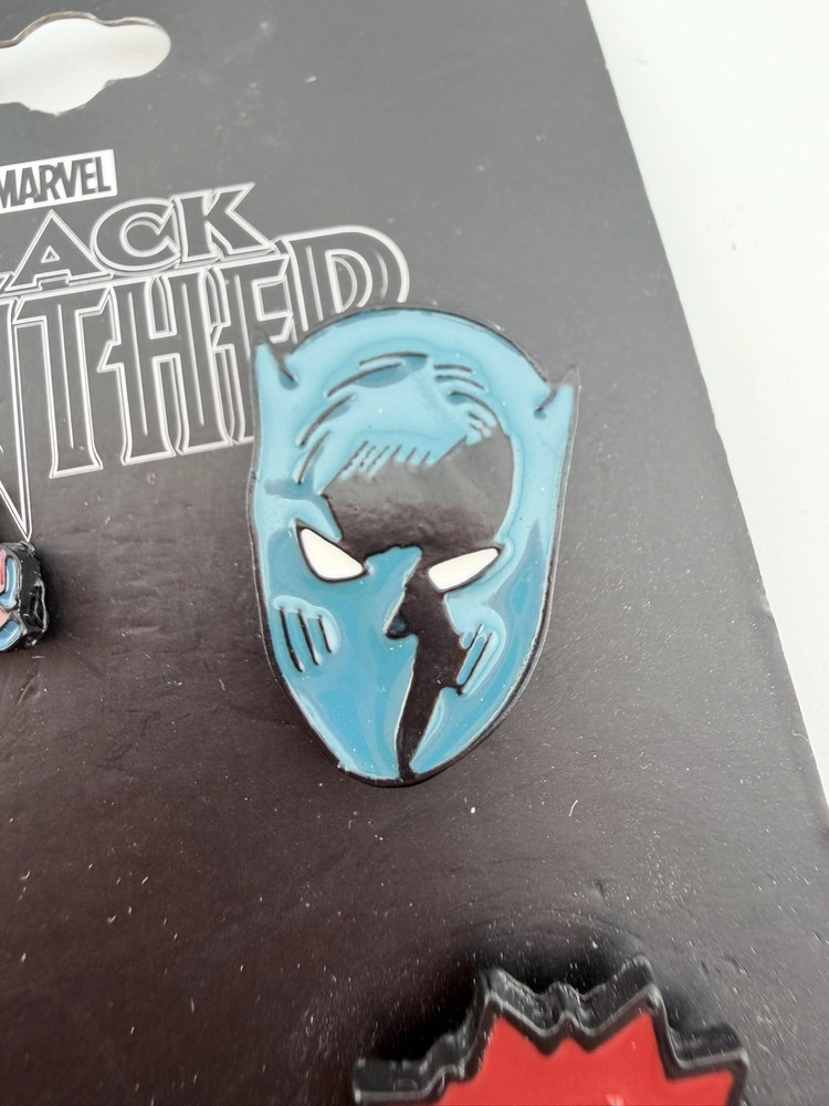 Black Panther 4 Pin Set - Marvel - 1 Replacement Clasp