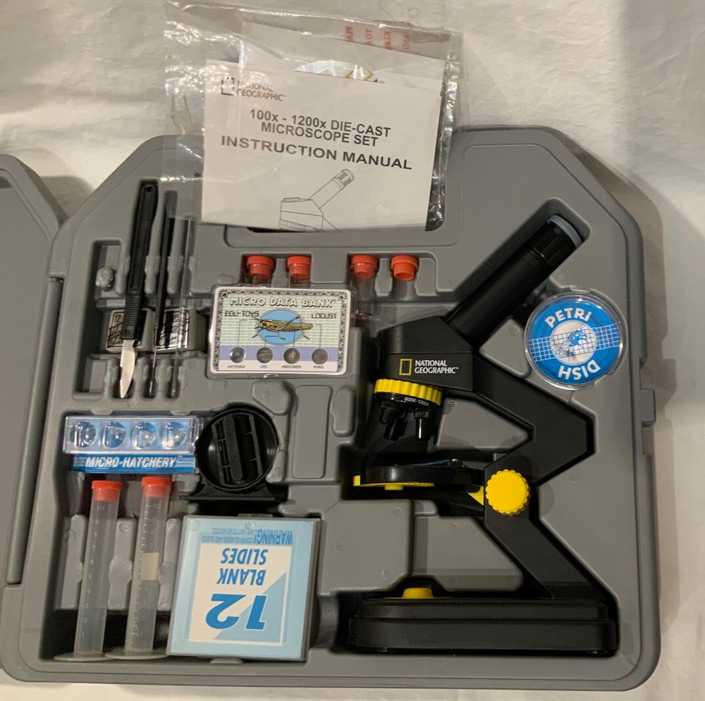 National Geographic Microscope W/Carrying Case - Set Incomplete - Works