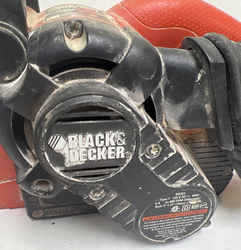 BLACK & DECKER DRAGSTER SANDER 7AMP 3" X 21" WITH ASSORTED SANDING BELTS