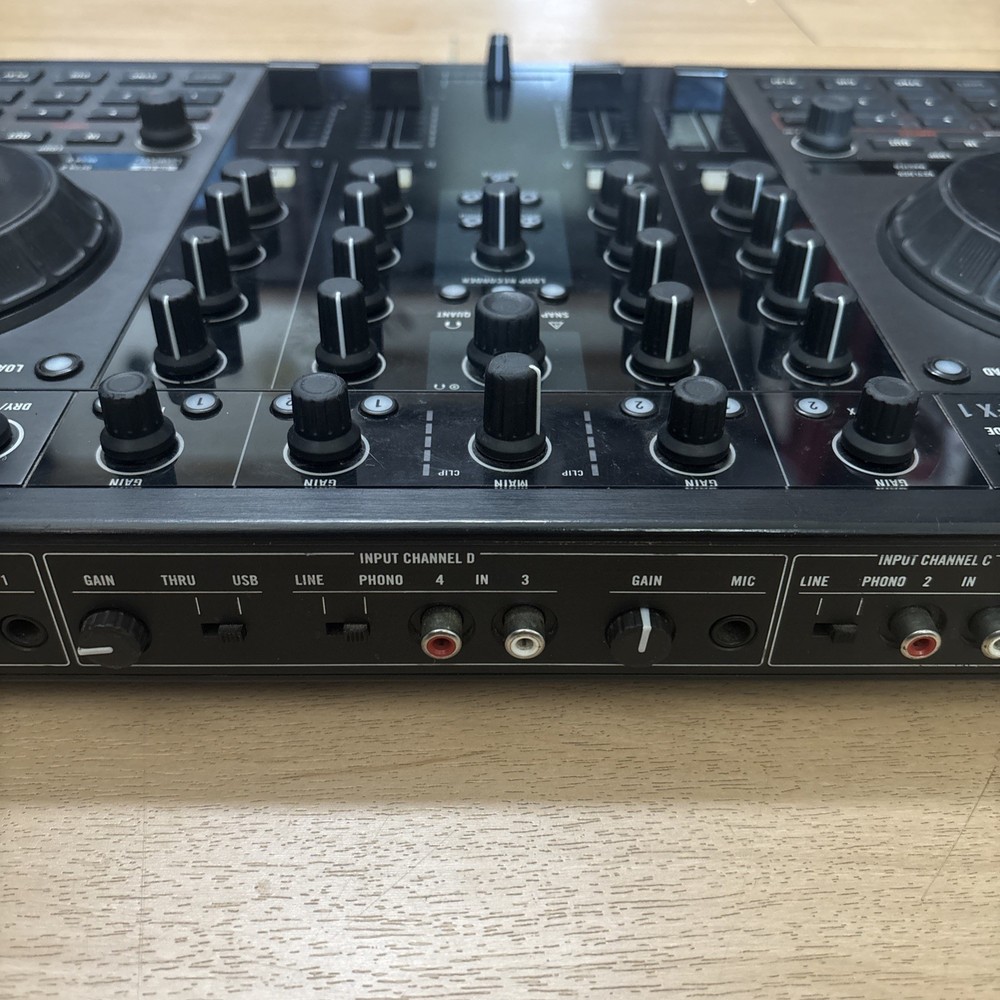 Traktor Kontrol S4 MK2 DJ Controller