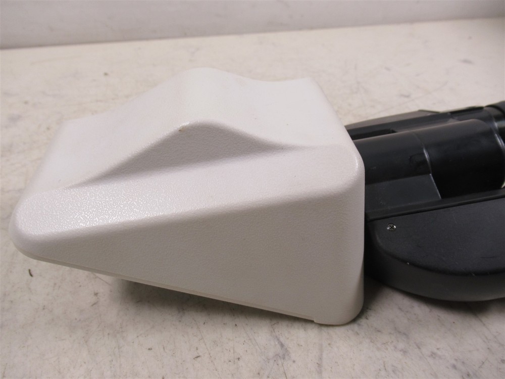 Nikon E2-TB Microscope Binocular Head with 2 Eyepieces for Eclipse E200