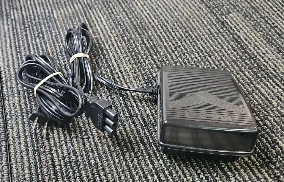 Poolin EOC565 Beginners Sewing Machine