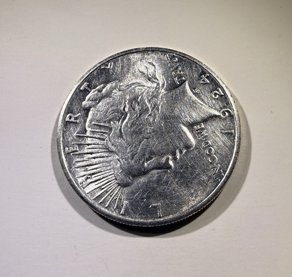 Nice Luster 1924 S PEACE DOLLAR UNC MS DETAILS (cleaned) NICE STRIKE