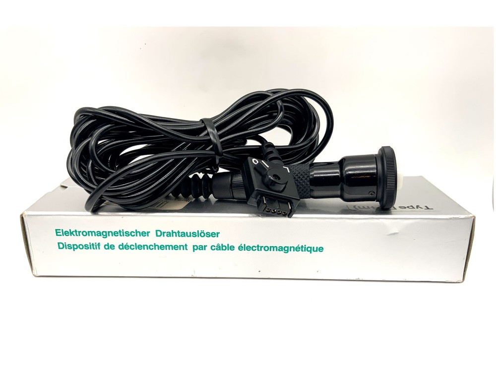 Mamiya Type B (13 1/12ft) Remote Release Electromagnetic Wire Trigger Boxed