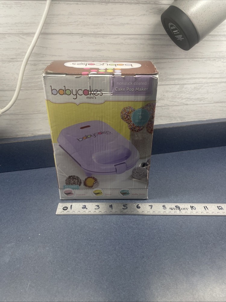 Babycakes Mini’s Purple cake Pop Maker