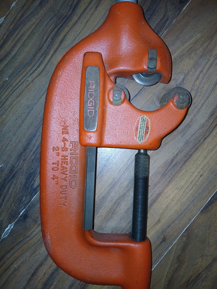RIDGID 4-S PIPE CUTTER NEW $325