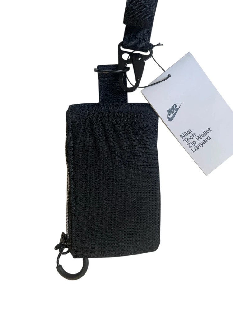 BNWT NIKE TECH STATEMENT ZIP WALLET LANYARD BLACK CARD HOLDER