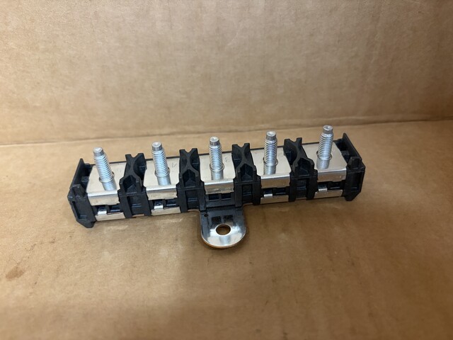 Genuine Mopar Z Case Fuse Array 68365044AA