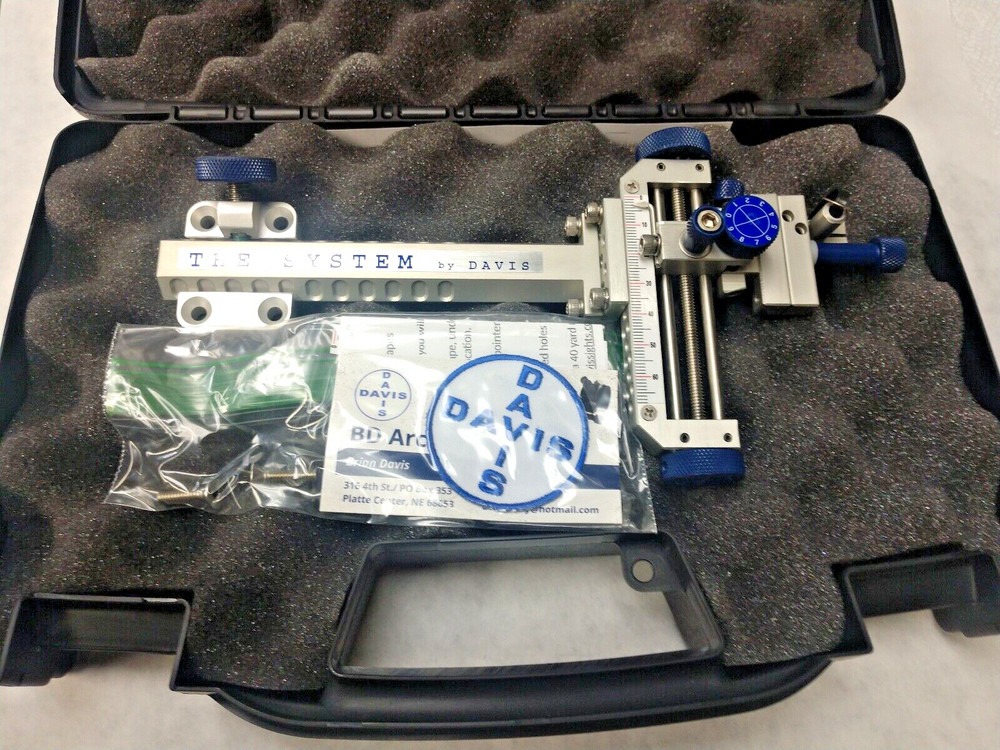 4" DAVIS TARGET SIGHT-Single knob mount -5.75" ext-Silver/Blue Knobs