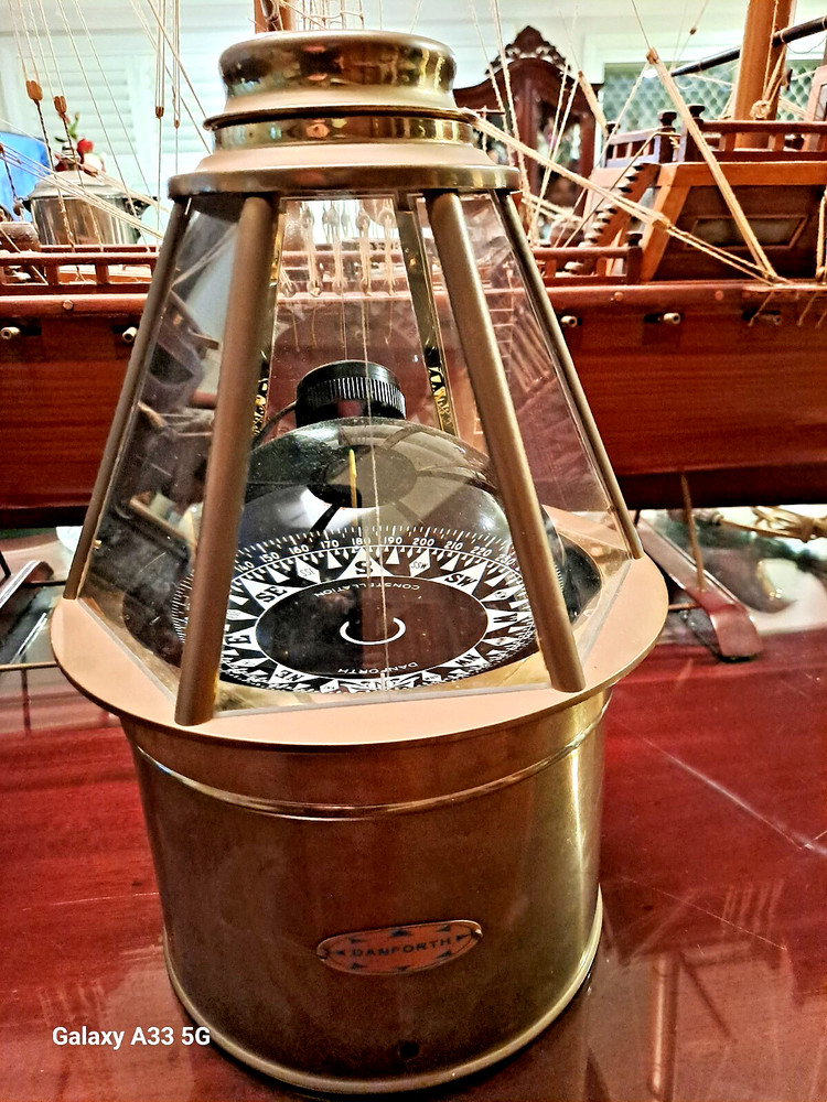 Danforth Skylight Constellation Compass Brass/ Glass 34cm High Unused