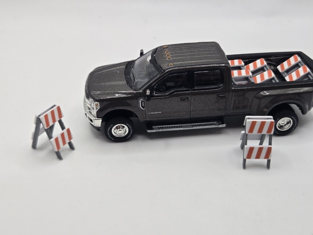1/64 Scale Folding Type II Barricades *6 Pack*