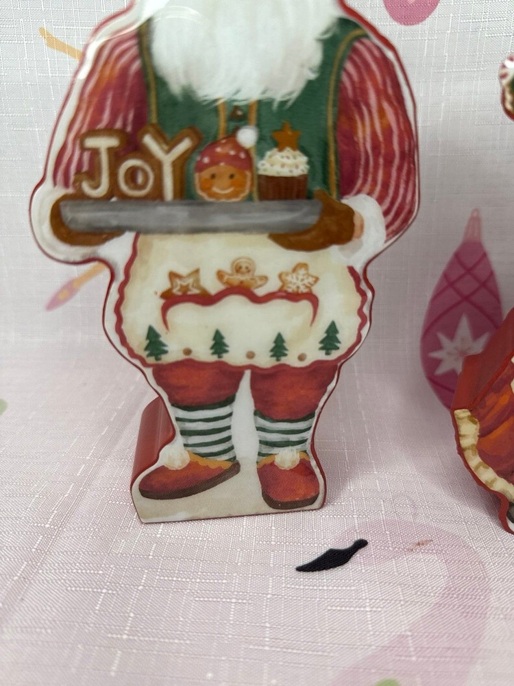 Classic Santa Claus and Mrs. Claus Figures