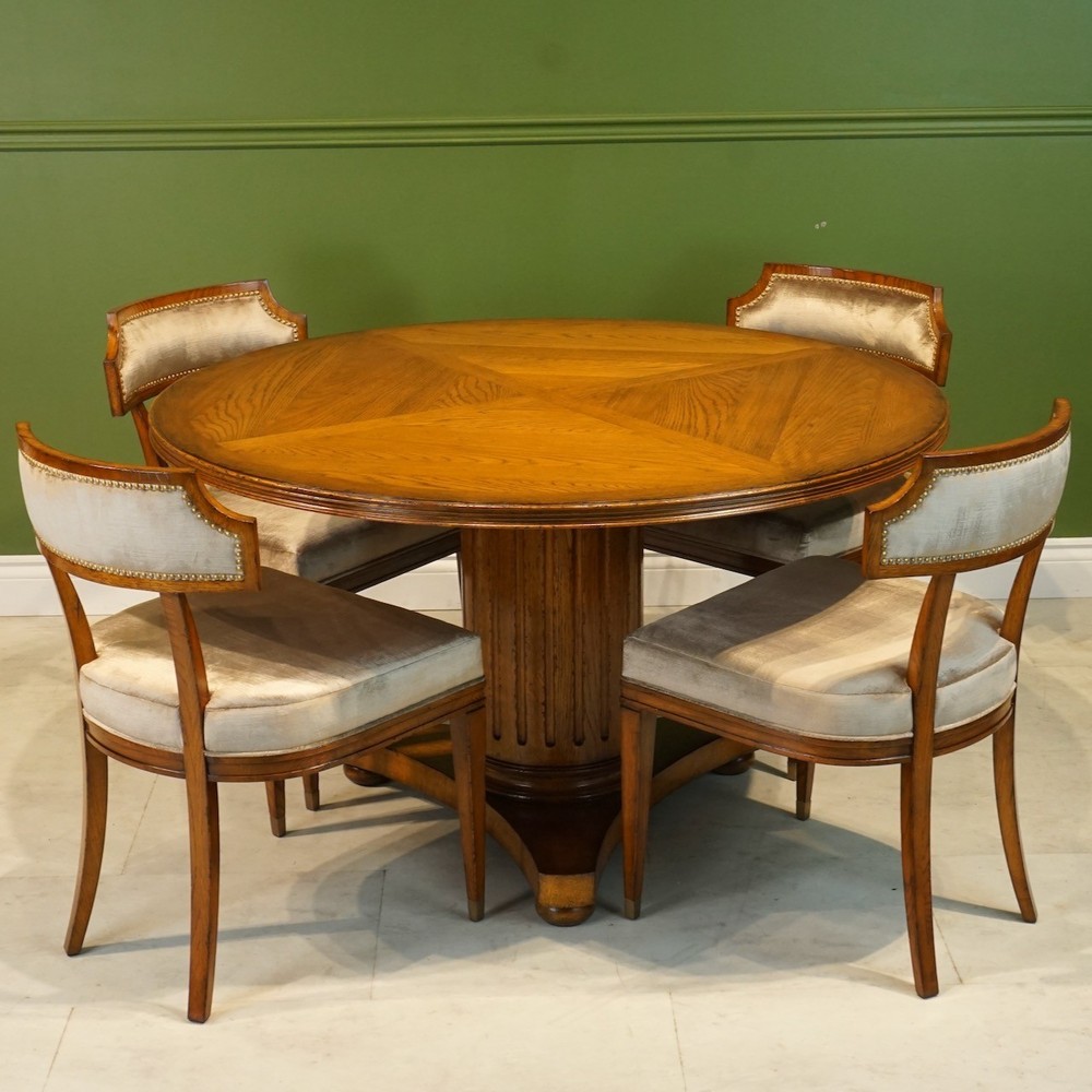 Beautiful 54" Round transitional Oak pedestal dining Kitchen table