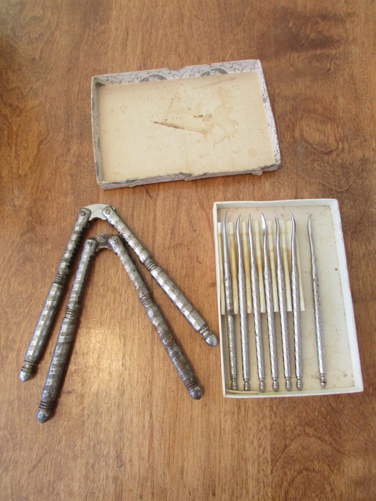 Vintage 2 Nut Cracker and 7 Nut Pick Set In Original Box
