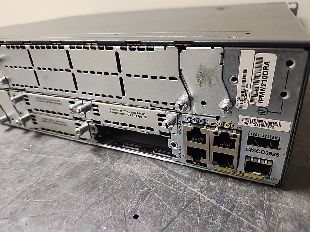 Cisco 3825 Integrated Services Router __