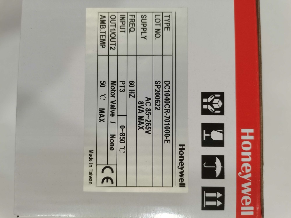 1PC NEW thermostat DC1040CR-701000-E