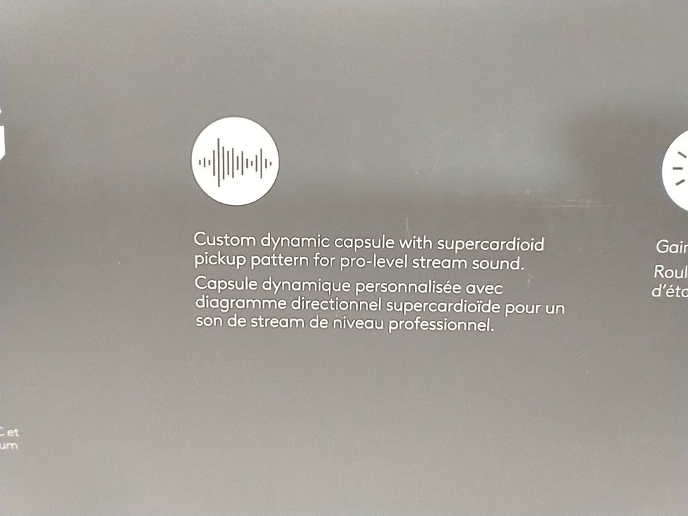 Yeticaster GX Dynamic Lightsync Gaming Microphone and Premium Broadcast Boom Arm