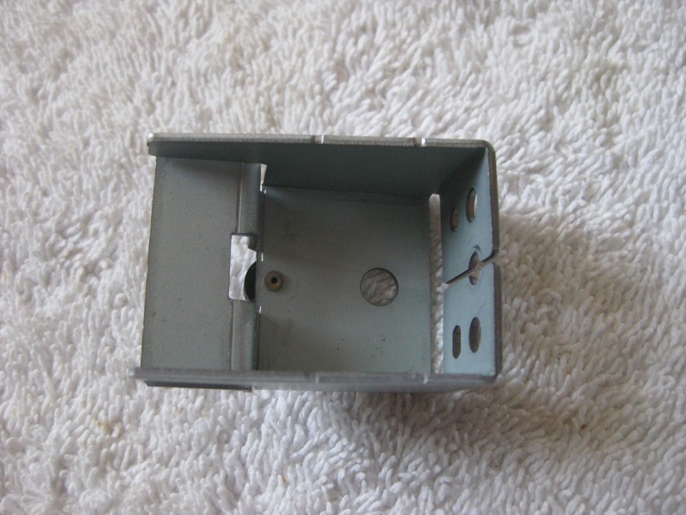 CAROUSEL TABLE SUPPORT BRACKET FOR A SONY CDP-CX270 CD CHANGER OEM PART