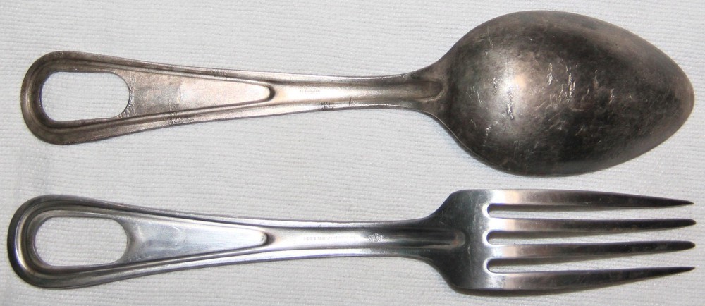 ORIGINAL WWII FORK AND SPOON FOR MESSKIT AND FIELD USE